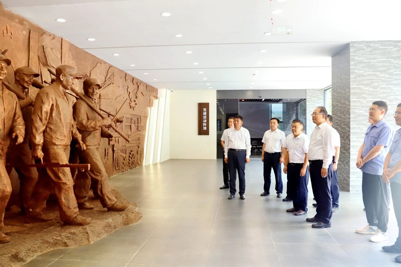 ������ί������ǵ���ɽ����������ص���